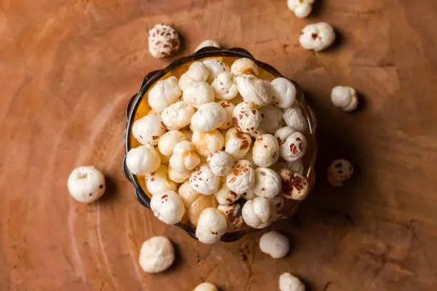 About Maurya Makhana